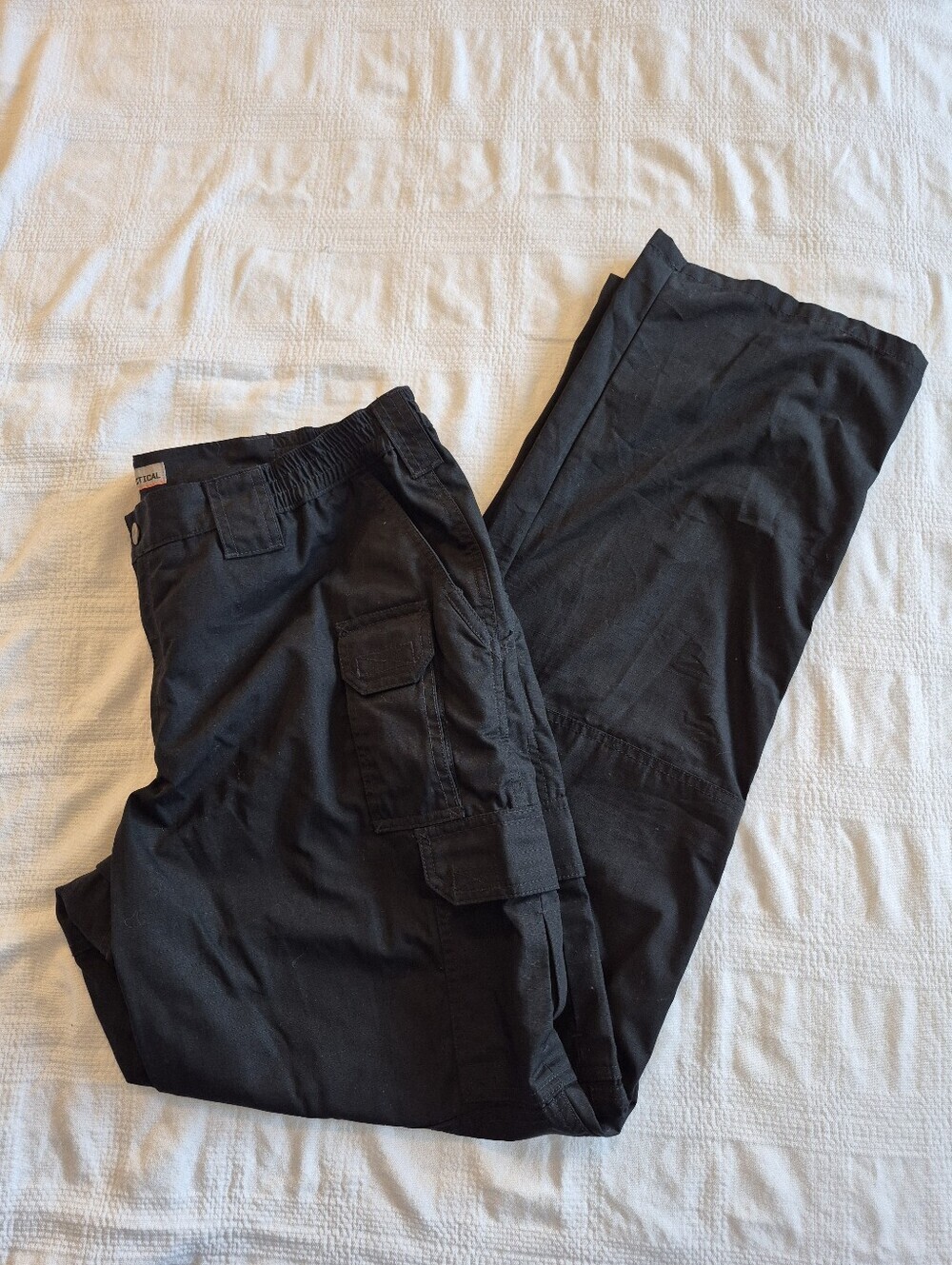 Gap women's Medium dark gray almost black athletic pants EUC
